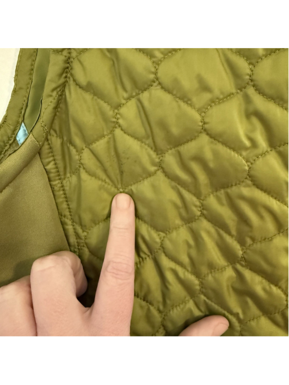 L.L. Bean Women’s Quilted Micro Puff Stretch Vest Size Small Green - Picture 5 of 7